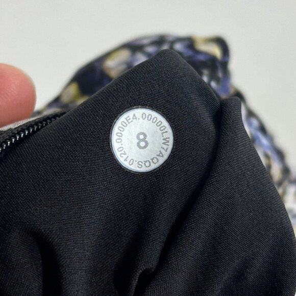 Lululemon Tracker Short V *4" Floral Metropolis Multi - Picture 6 of 8